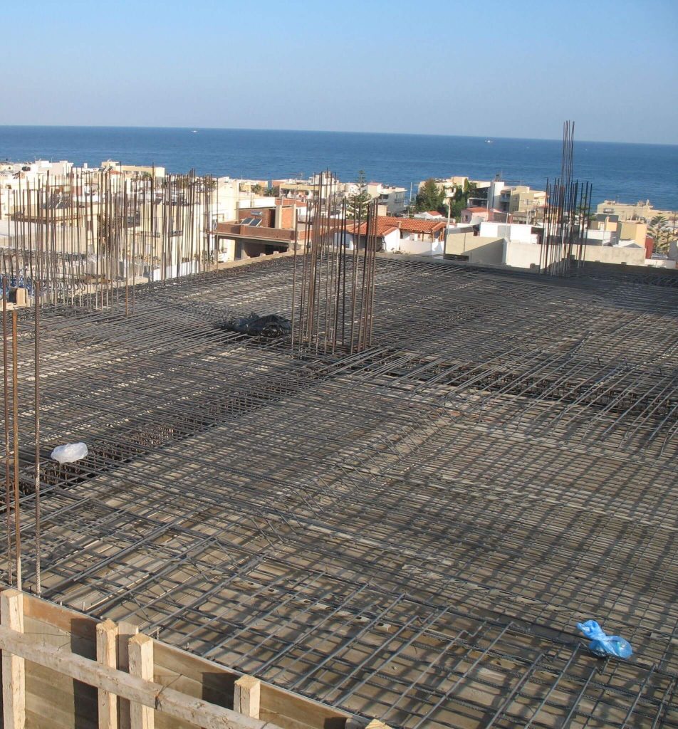 The slab reinforcement, with a view over the town and the sea.